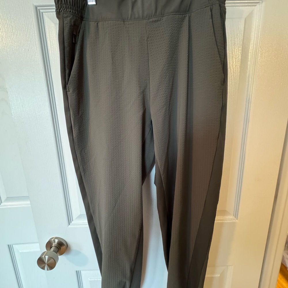 Athleta Olive Green Textured Brooklyn Joggers